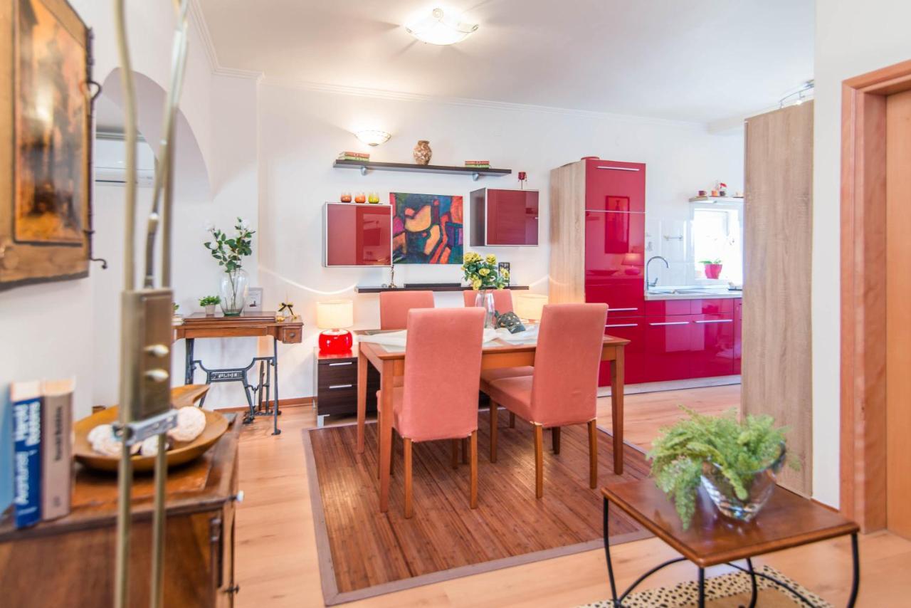 רוביני Apartment Studio Lara מראה חיצוני תמונה